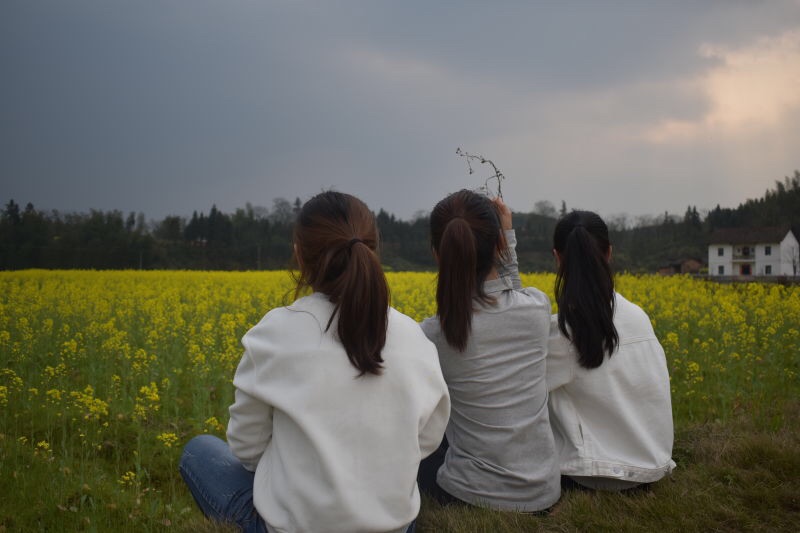 资兴婚纱照_资兴特殊教育学校图片(2)