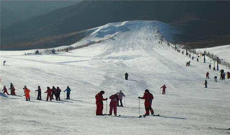 河北 石家庄 西柏坡温泉滑雪场