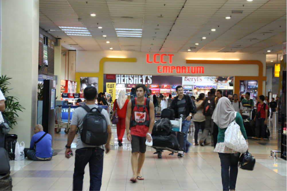 出国旅游可以使gdp增加吗_旅游风景图片(2)