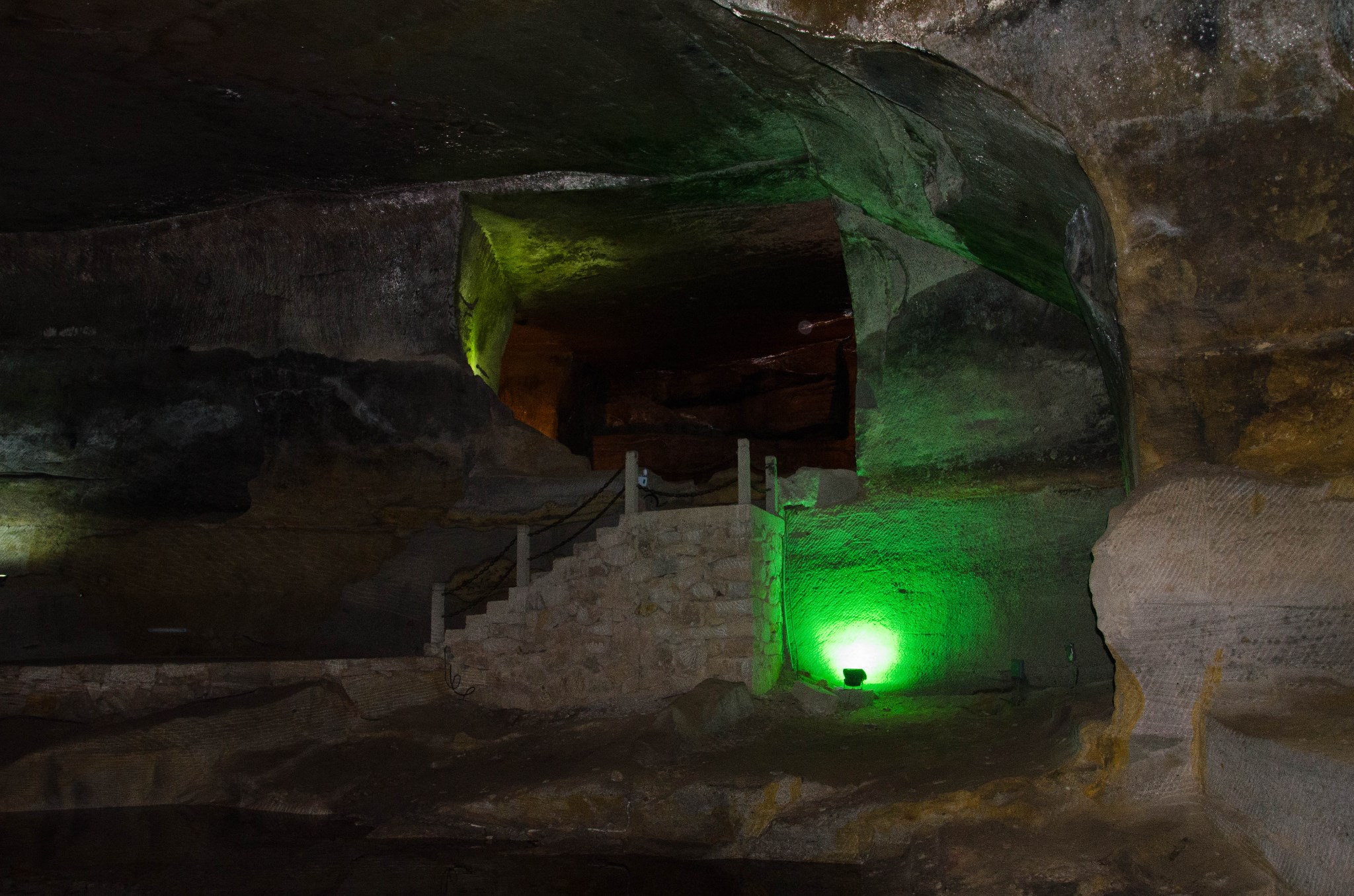 wKgBpVYtm92APgx7AAomv8-gu7806.jpeg?imageView2%2F2%2Fw%2F600%2Fh%2F600%2Fq%2F90