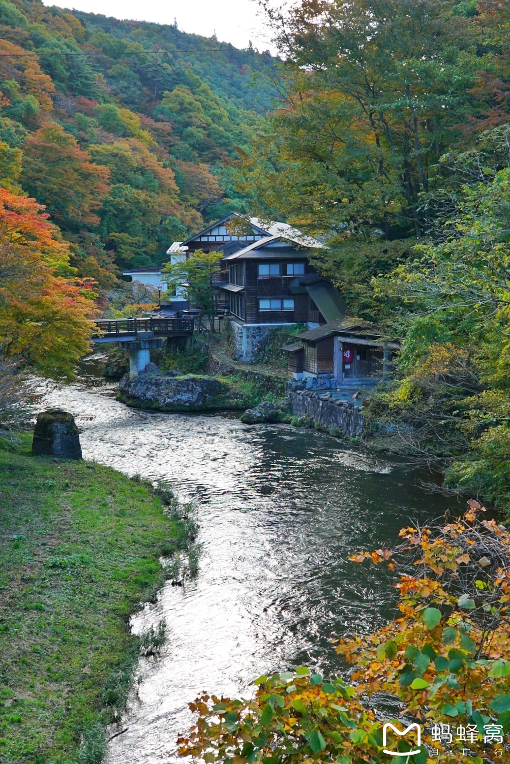 花卷有志户平温泉,大泽温泉和新铅温泉,其中大泽温泉是日本17个著名的