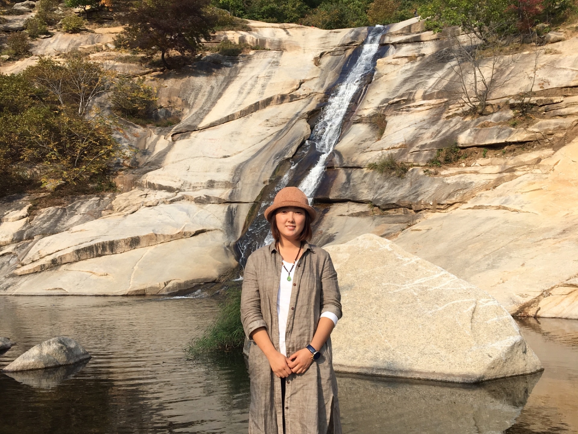 辽宁鞍山岫岩朝阳石湖