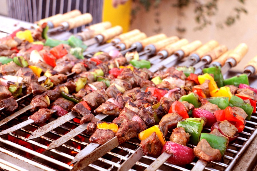 我想知道友谊地久天长的英文版的名字是什么?