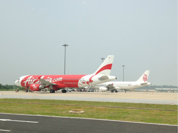 飞机免费托运多少件 wKgB3FG3LDKAFlVyAAhCD-DfxkQ99.jpeg?imageView2%2F2%2Fw%2F600%2Fq%2F90