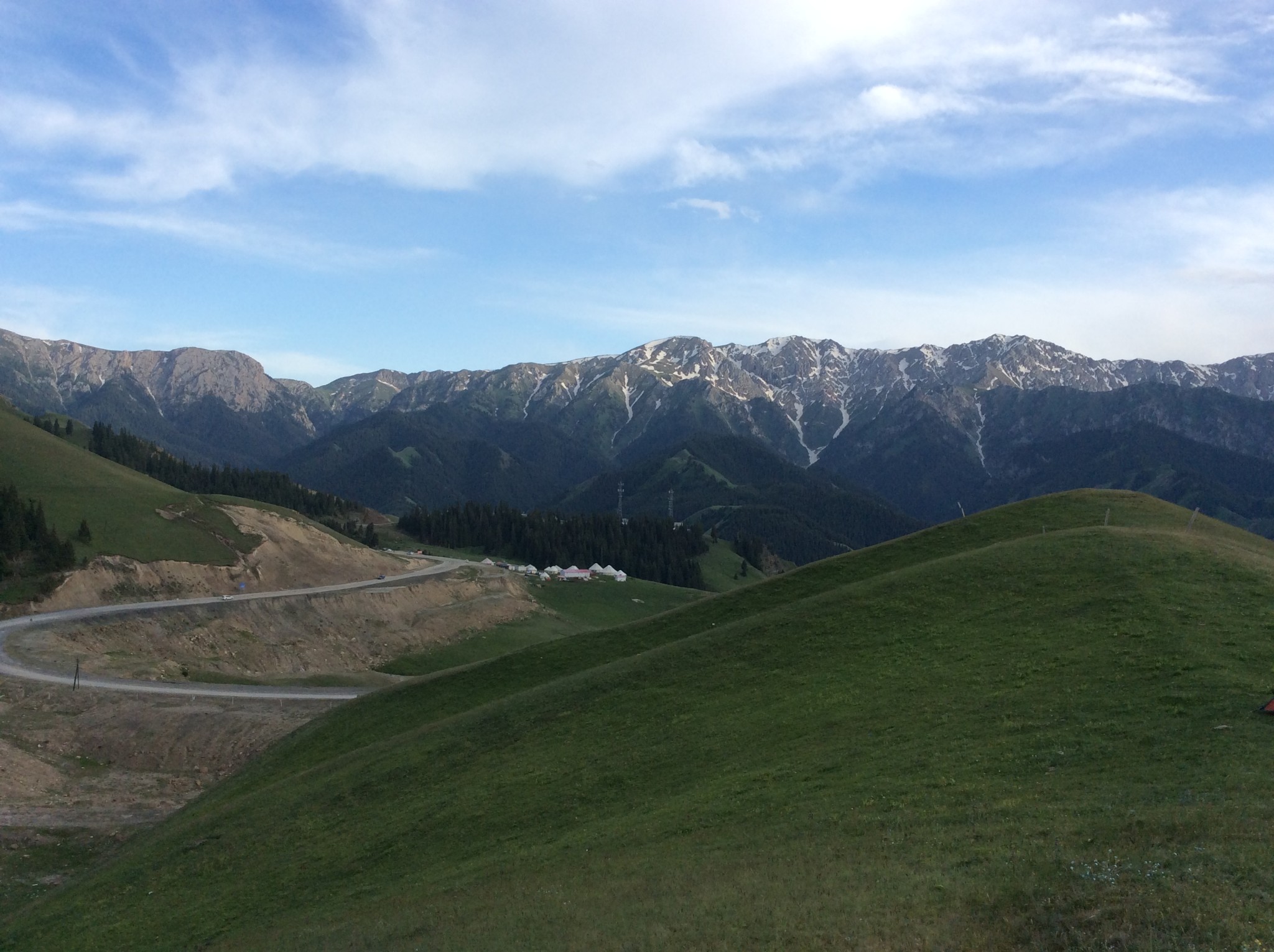 婚纱照山景_山景图片大全大自然(2)