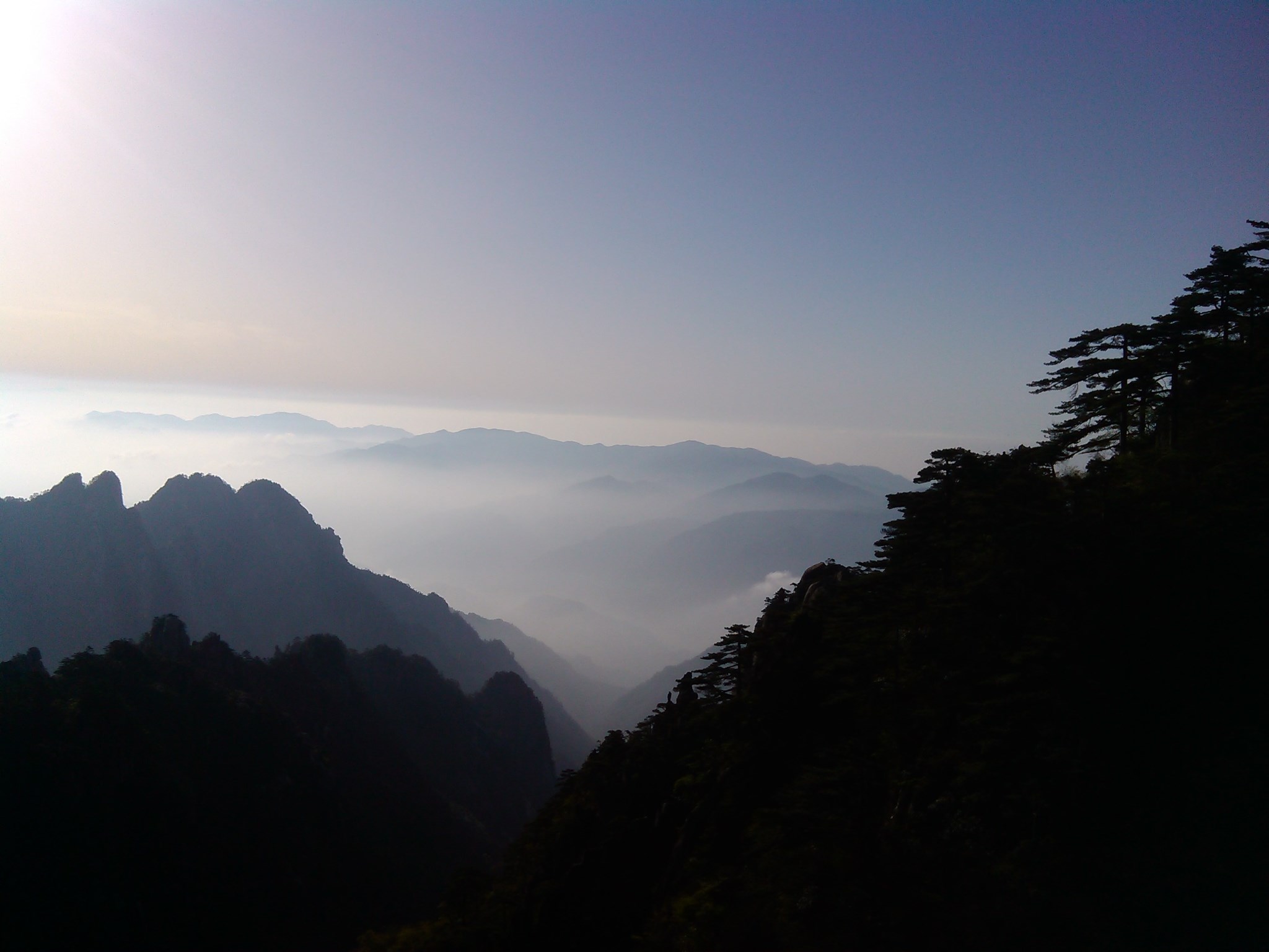 黄山有多少人口_黄山系列香烟有多少种