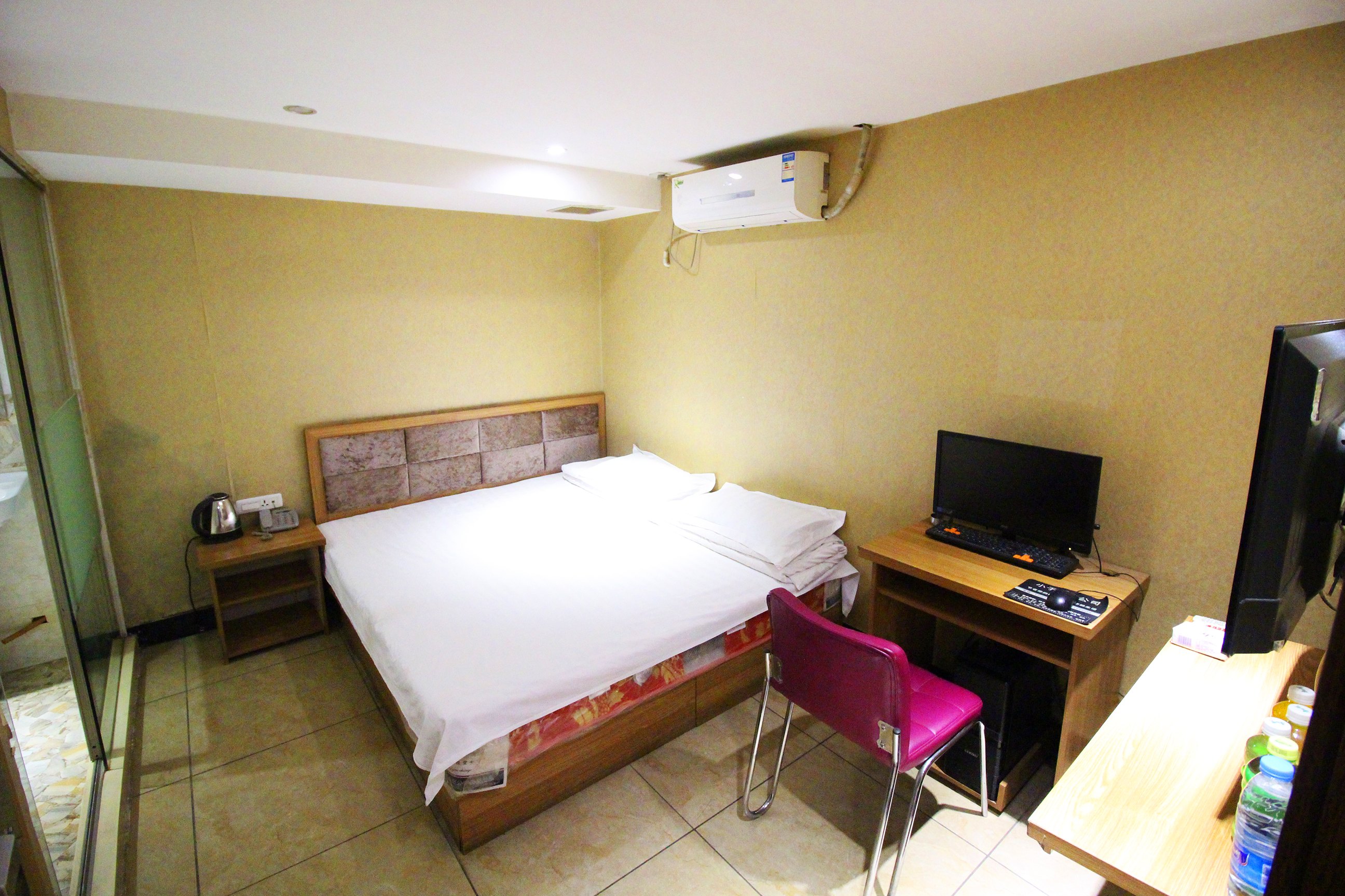 鸡西嘉年华时尚快捷宾馆