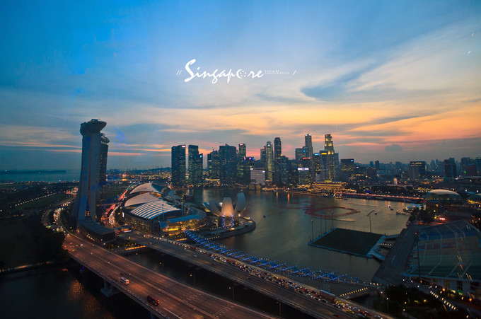 最高摩天轮Singapore Flyer,站在云端深呼吸!