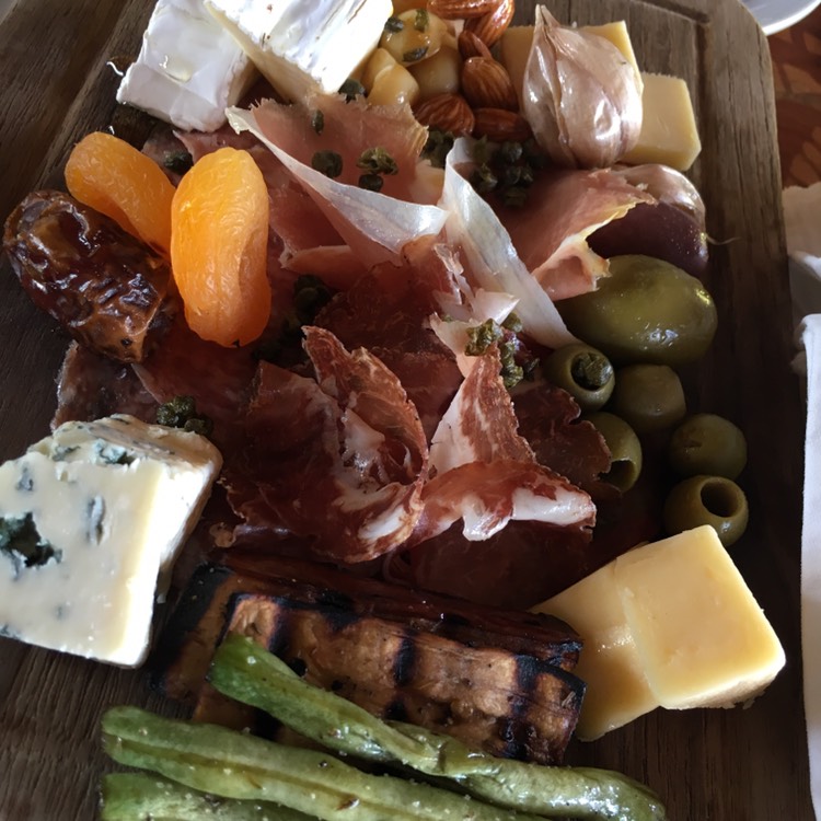 龟头下 包皮两侧 长了像水泡一样的小包 一大片,也没什么感觉 就是